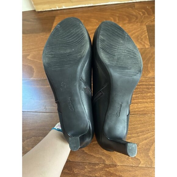 Clarks Women's Ambyr Rise Ankle Boot Leather Side Zip Black Booties 10.5 M - Picture 7 of 9